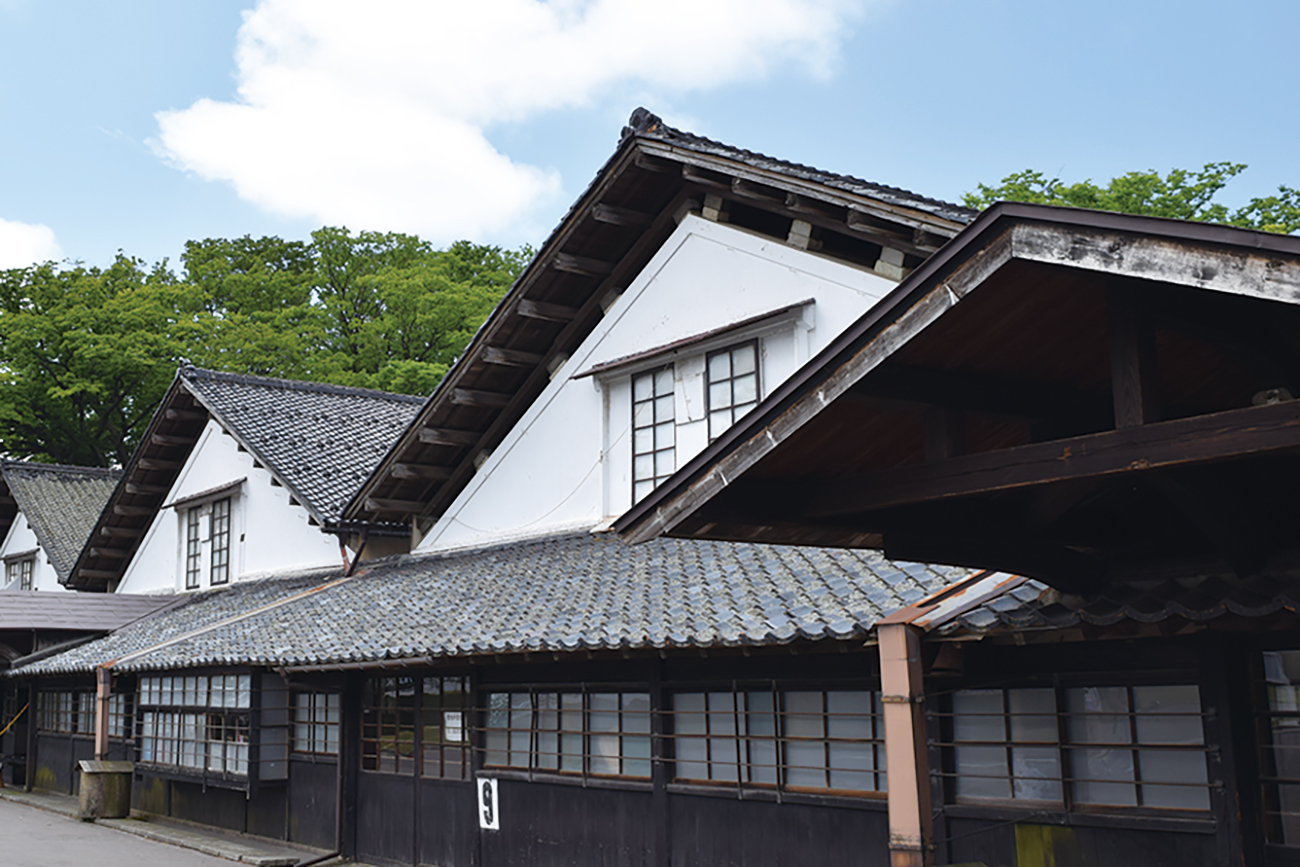 山居倉庫